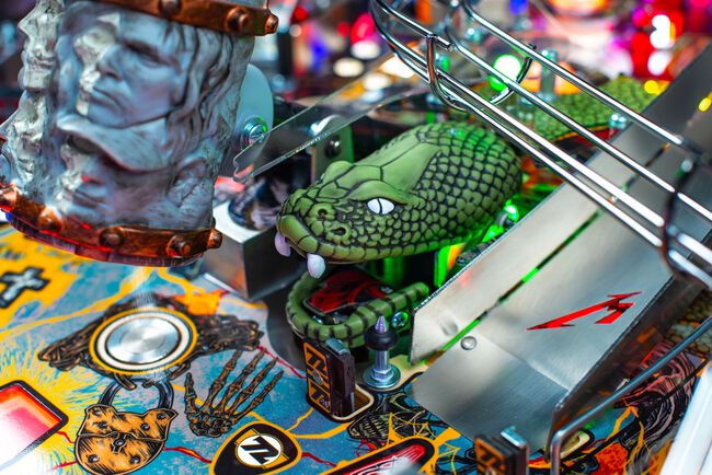 Stern Pinball x Metallica Remastered - 2024 Premium Model, 